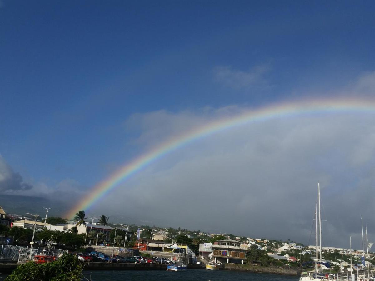 Le Voyageur A 1 Mn Du Chu Sud Terre-Sainte, Saint-Pierre Apartment Екстериор снимка