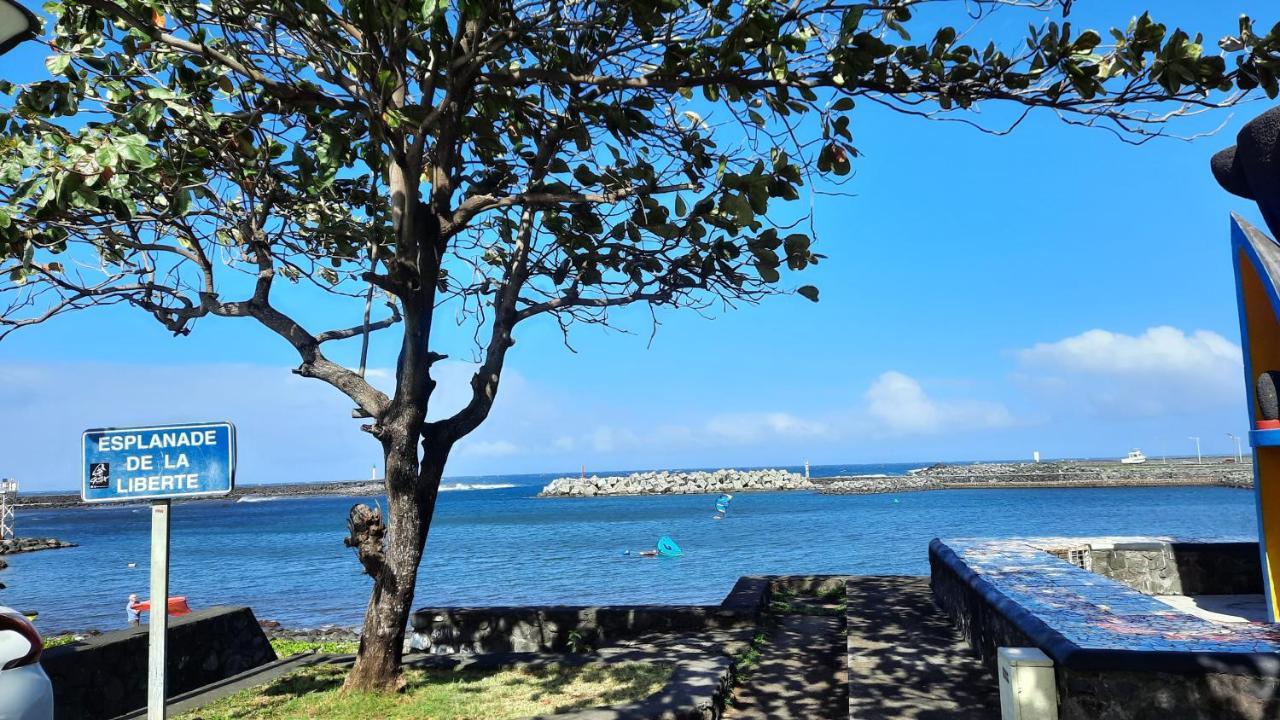 Le Voyageur A 1 Mn Du Chu Sud Terre-Sainte, Saint-Pierre Apartment Екстериор снимка